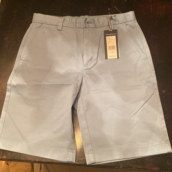 Vineyard Vines Breaker Shorts - Picture 2 of 3